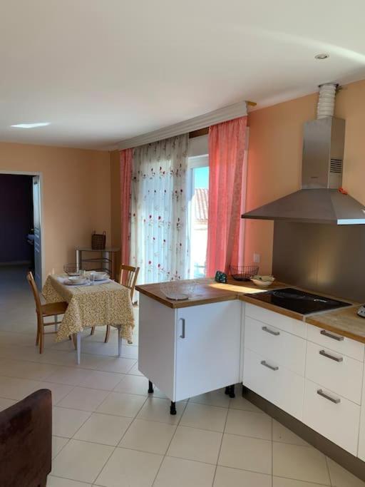 Vue Magnifique Hauteur Narbonne Extérieur photo